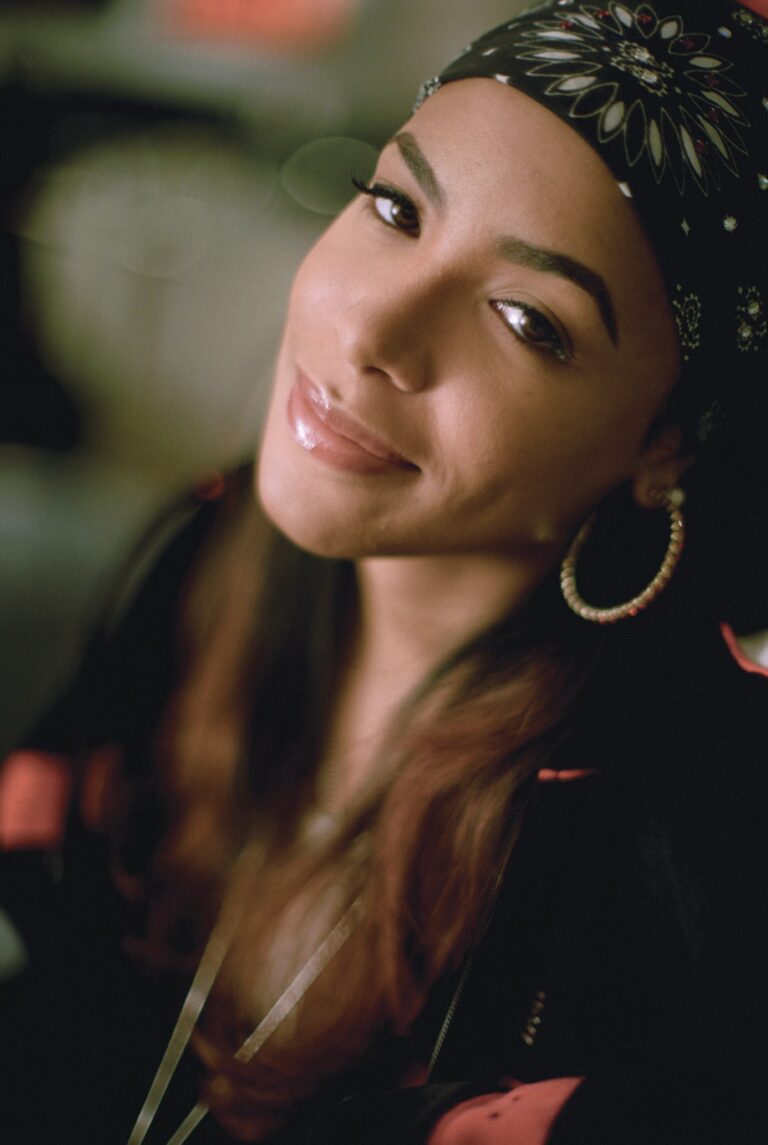 Aaliyah : setting trends that continue to influence many today. Her impact on music, fashion, and beauty is undeniable